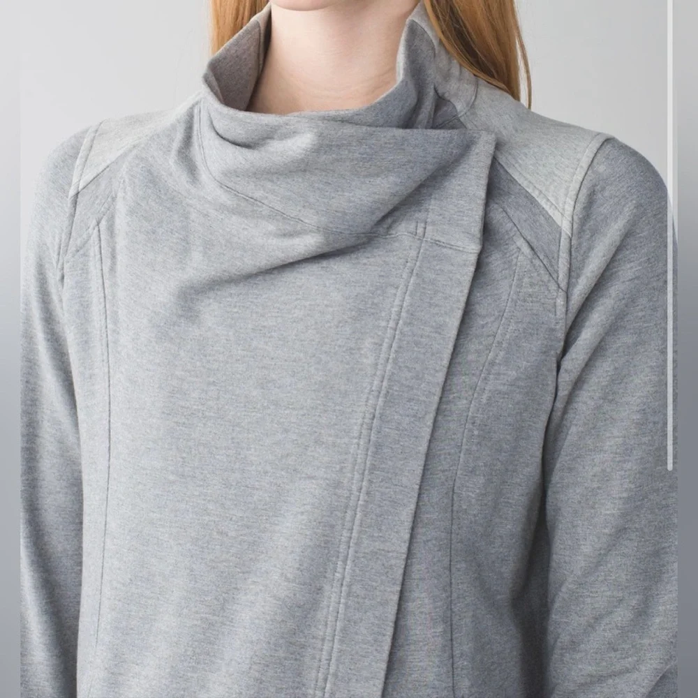 Heathered Gray Lululemon Coast Wrap- EUC
